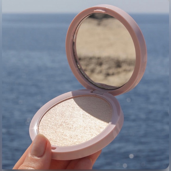 WANDER BEAUTY Wanderess Glow Highlighter
(After Hours) - Picture 12 of 13